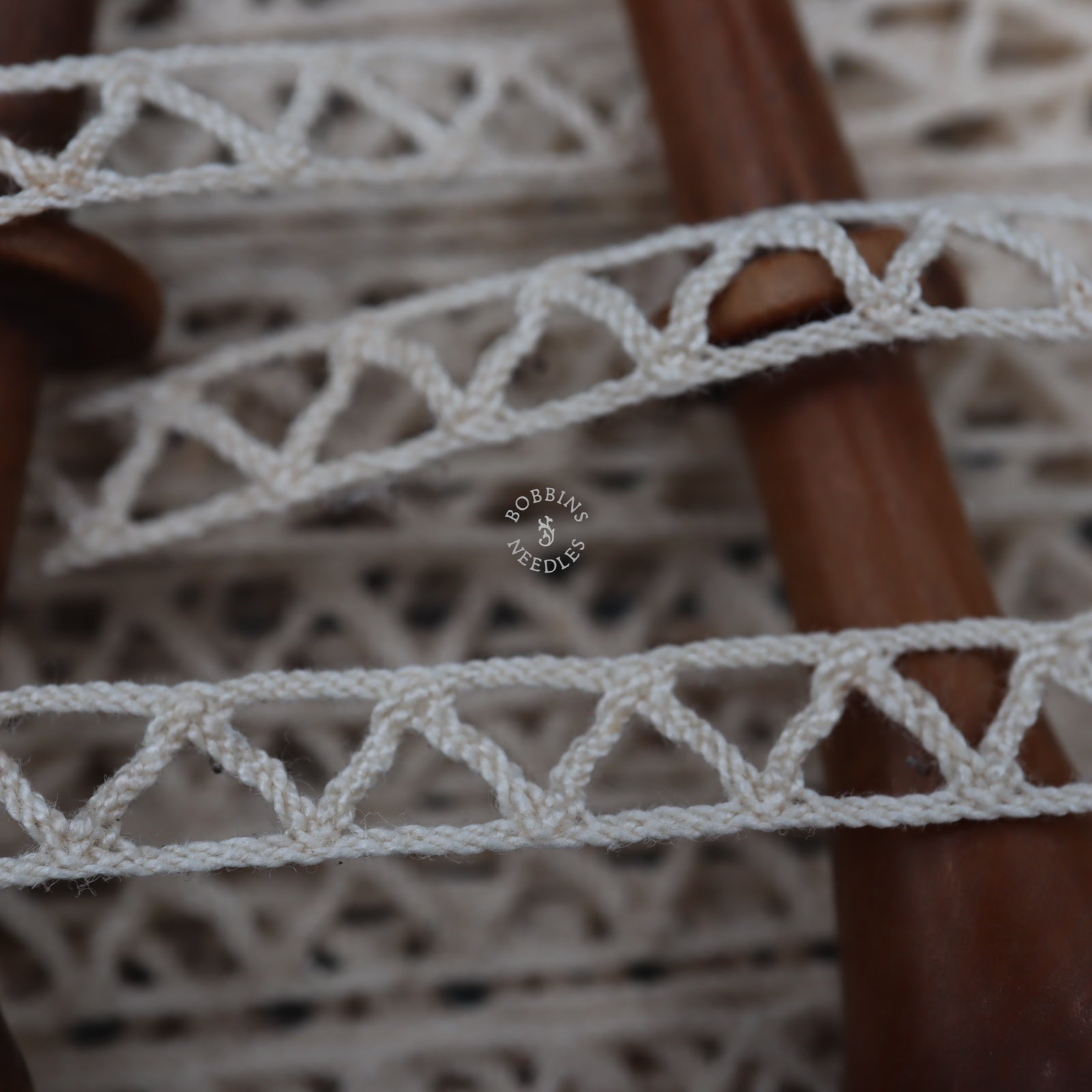 28.5m Vintage French Narrow Insertion Lace Trim – Geometric Triangles