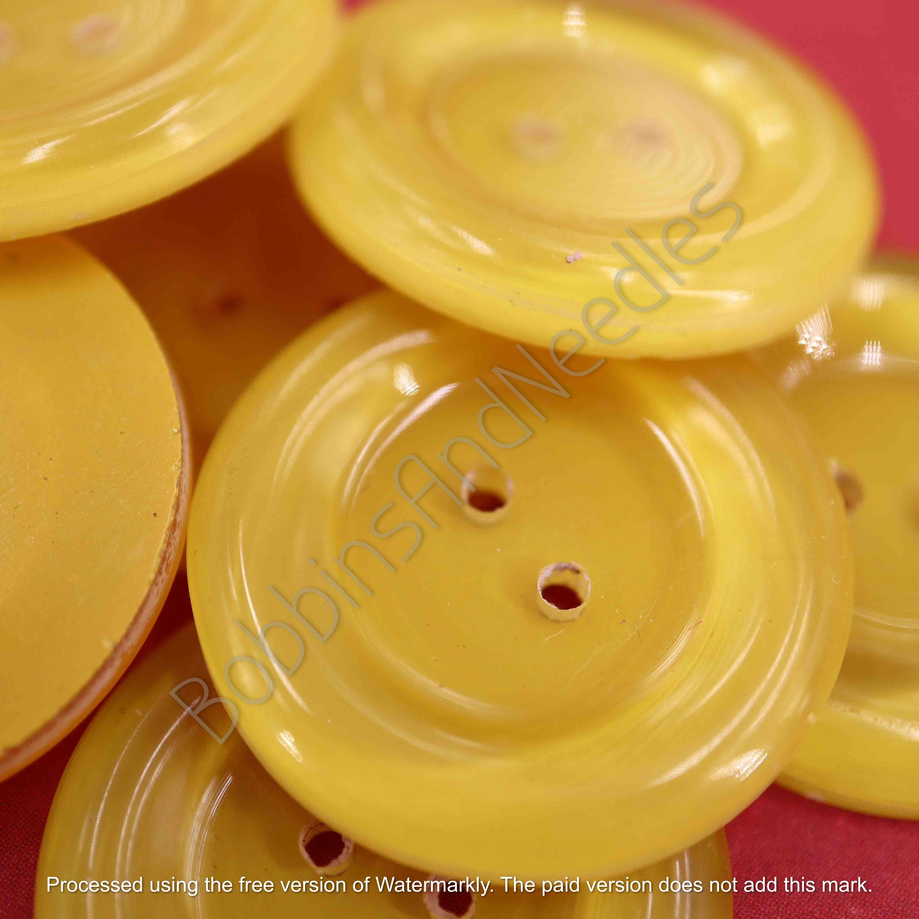 Set of 6 Vintage Yellow Casein Buttons Ø 27mm with Rim