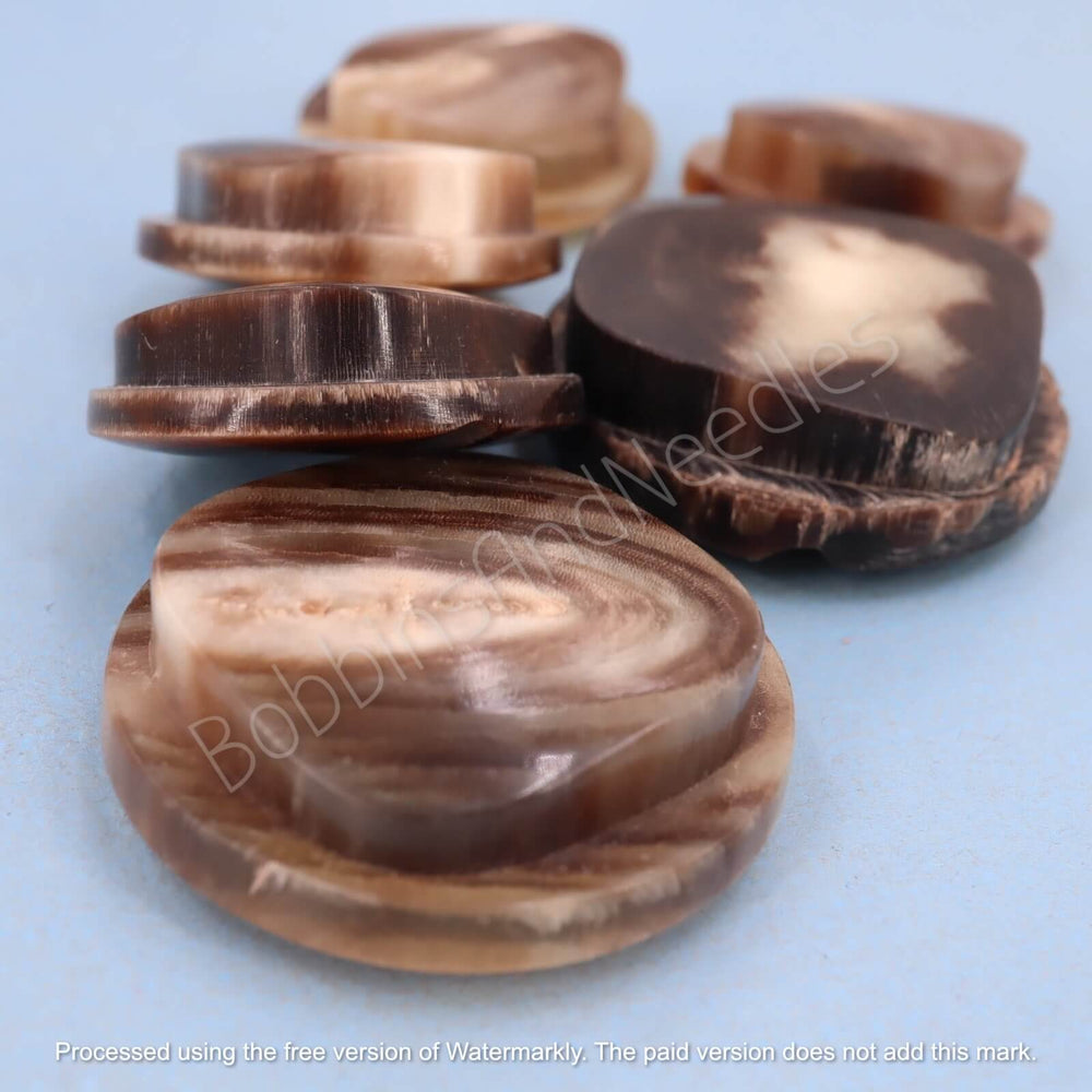 Set of 6 Vintage Mock Horn Buttons – Layered Design, 30mm & 25mm