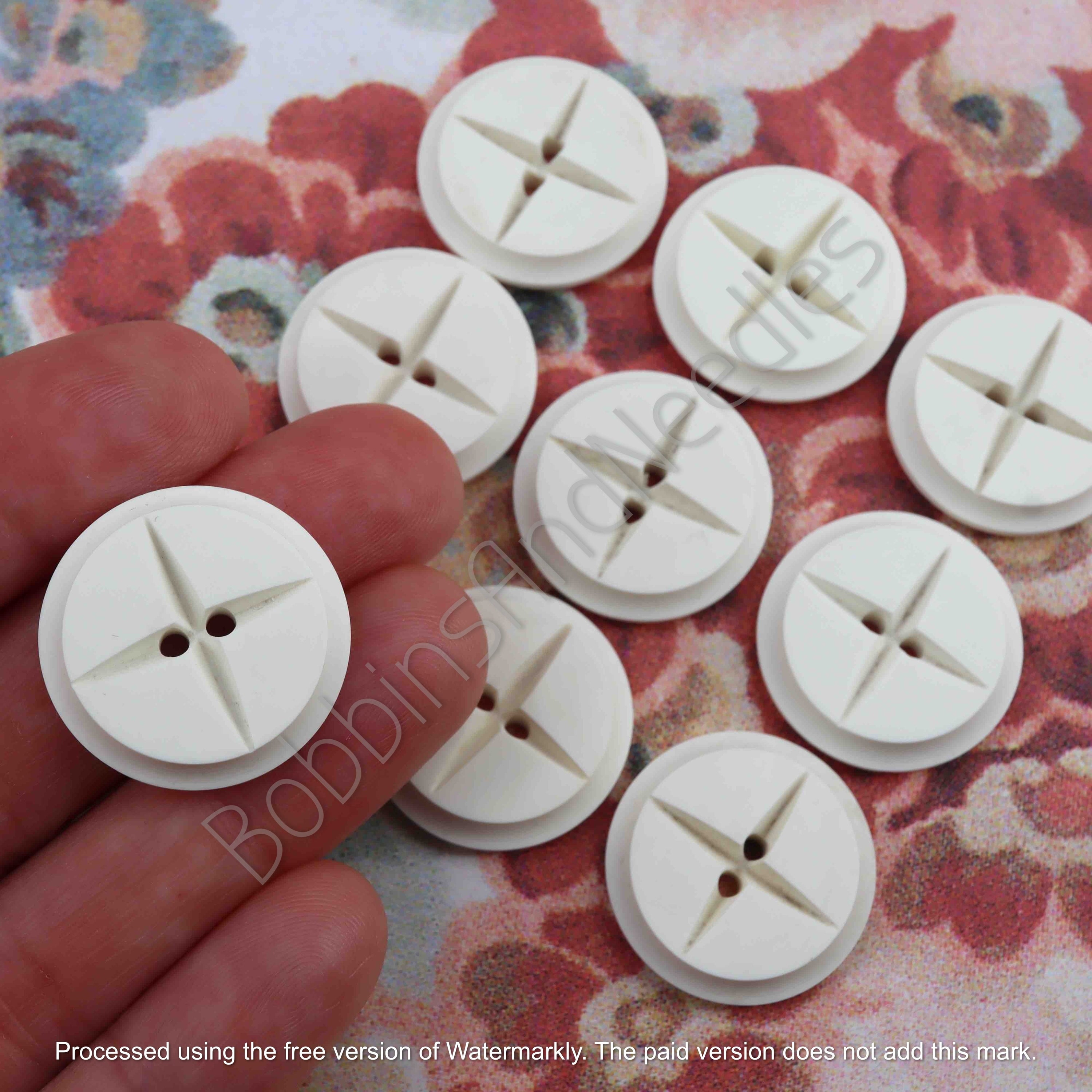 Set of 10 Vintage Galalith White Buttons Ø 22mm with Geometric Cutouts