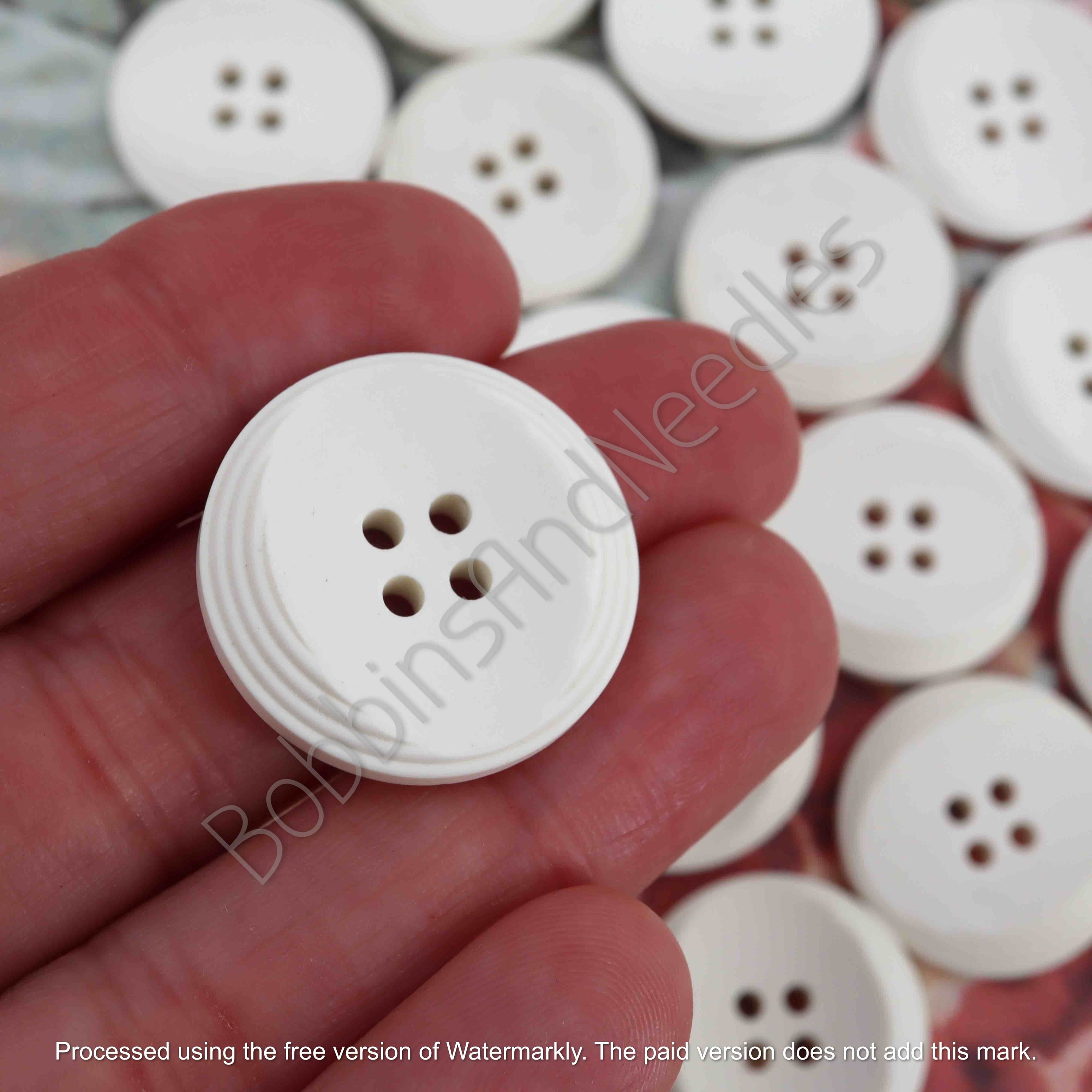 Set of 10 Vintage Casein Buttons Ø 22mm Pale Cream with Layered Edge