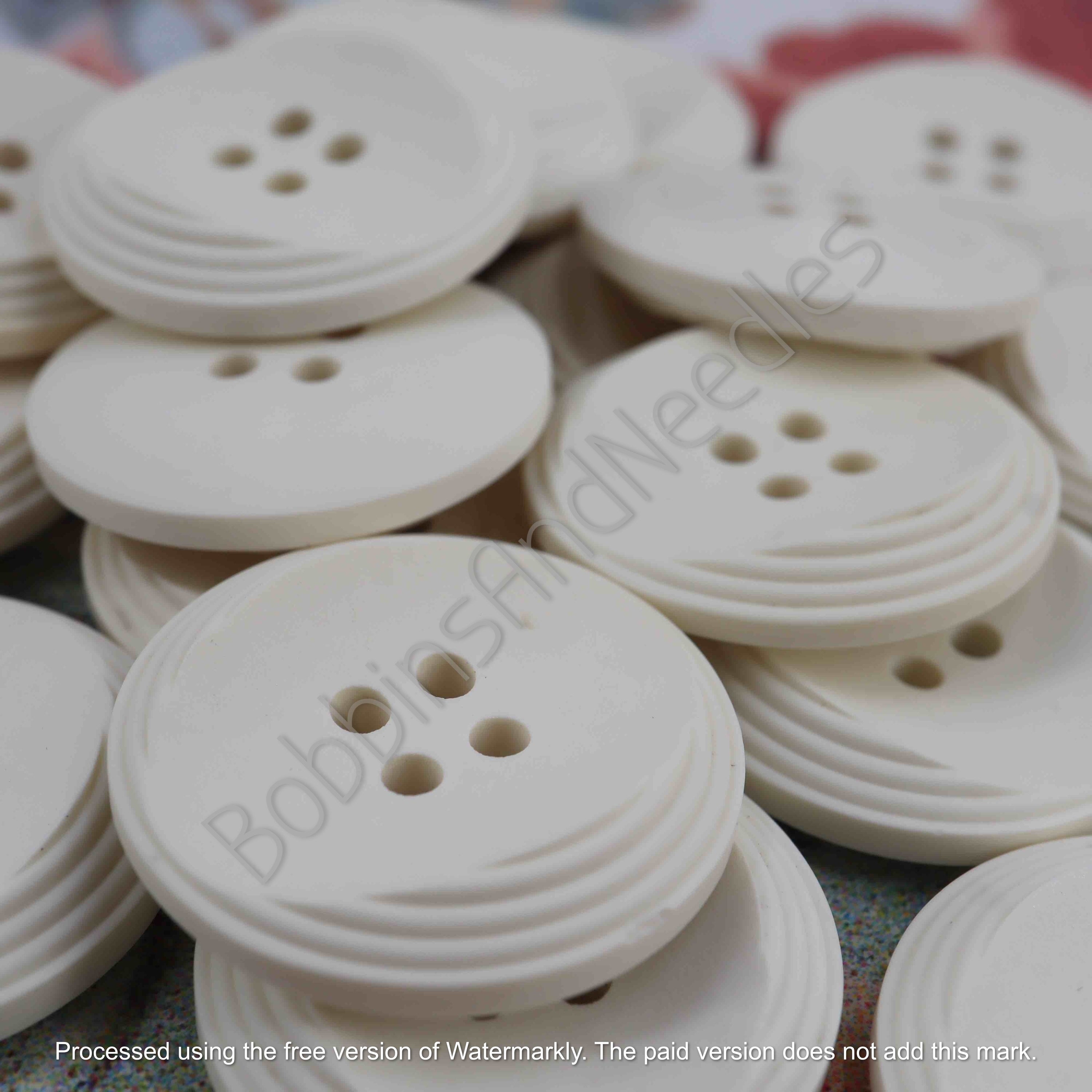 Set of 10 Vintage Casein Buttons Ø 22mm Pale Cream with Layered Edge