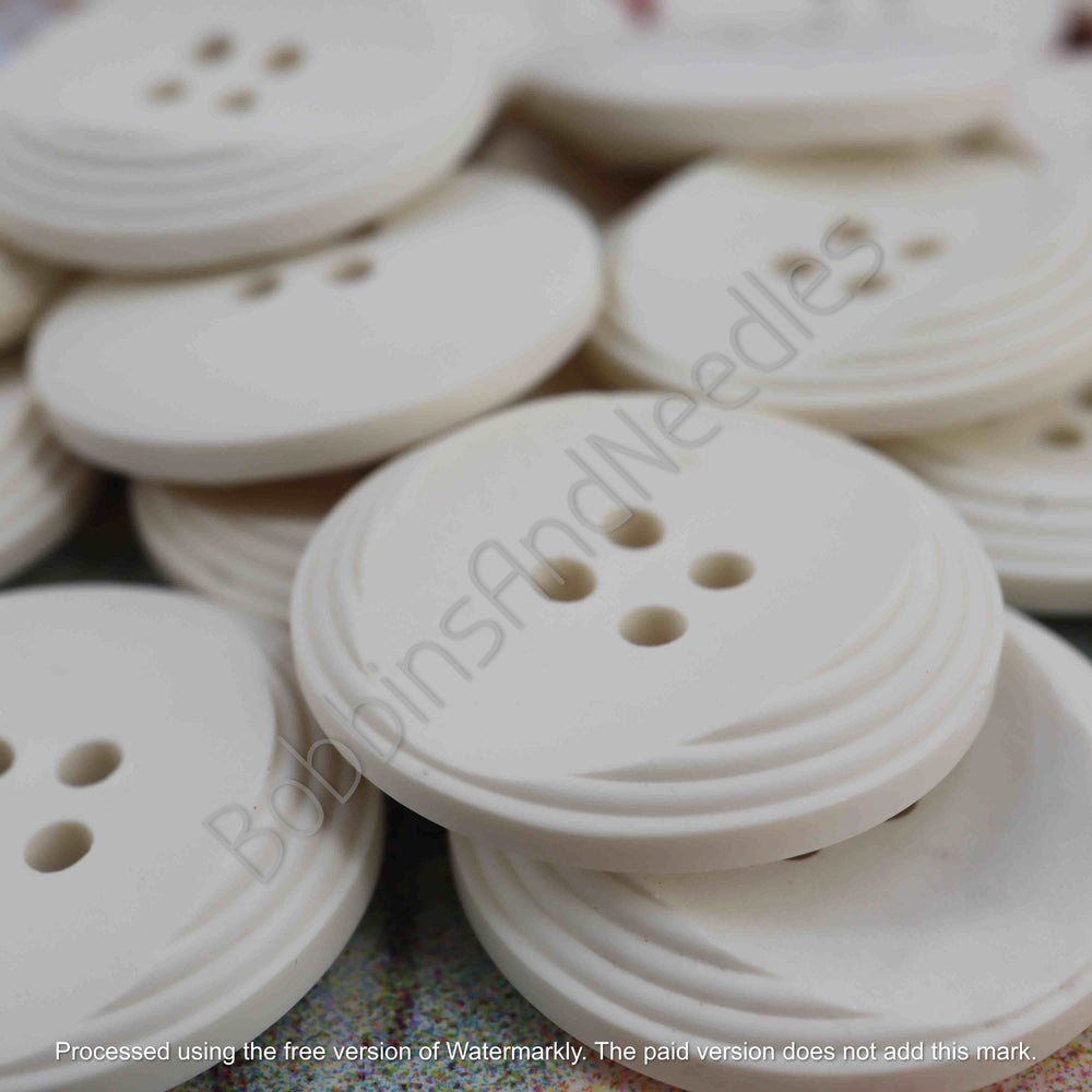 Set of 10 Vintage Casein Buttons Ø 22mm Pale Cream with Layered Edge