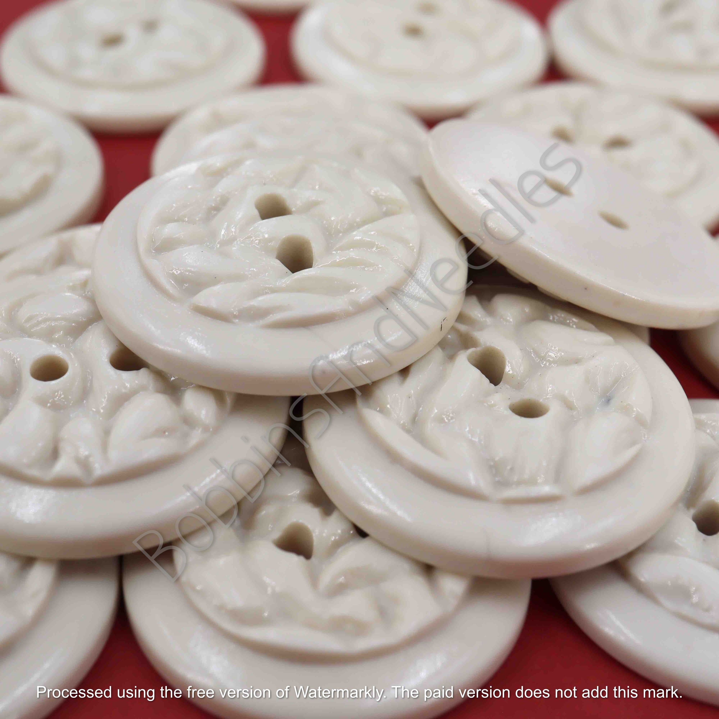 Set of 10 Casein Buttons Ø 22mm Pale Cream Textured with Carved Pattern