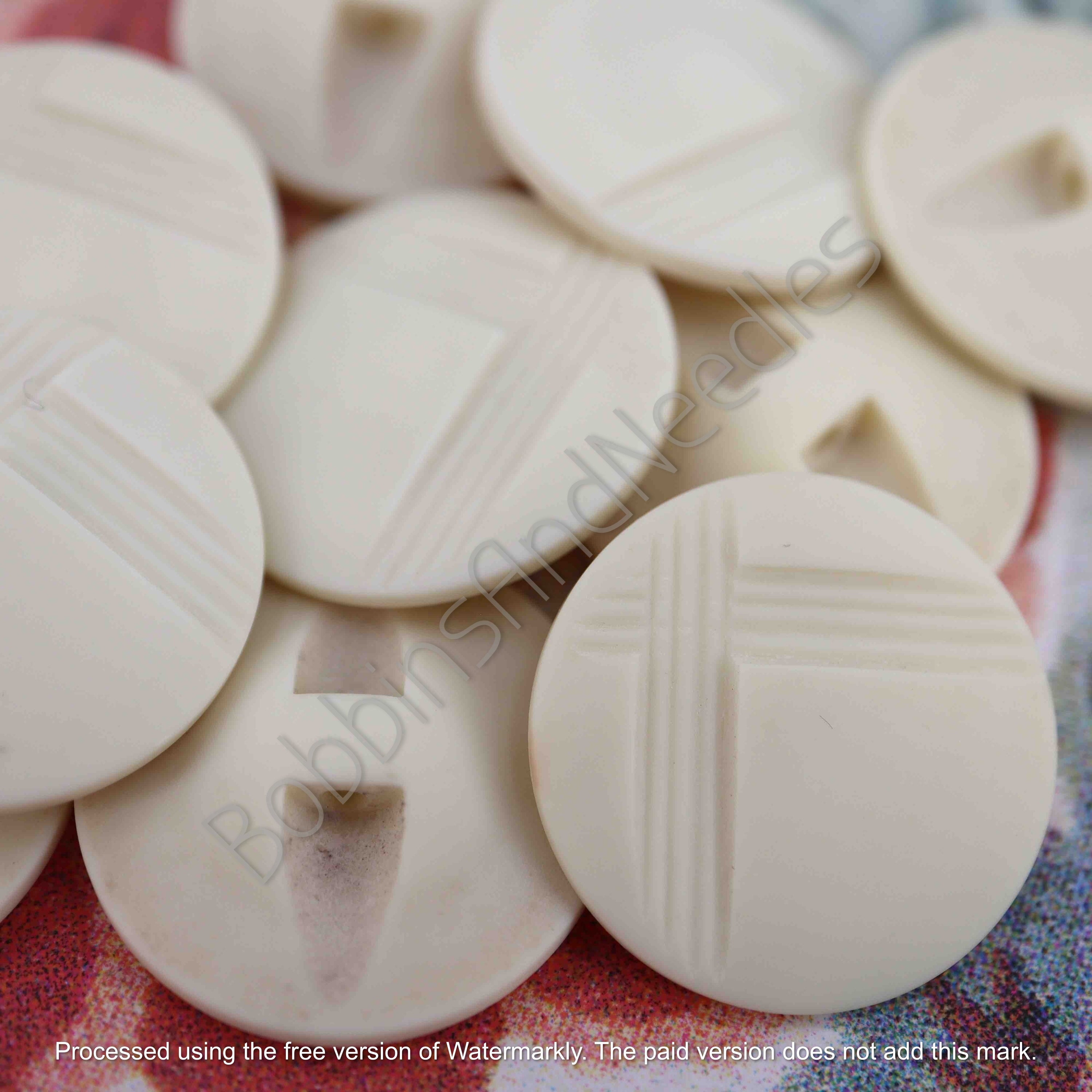 Set of 10 Casein Buttons Ø 23mm Pale Cream with Geometric Raised Texture