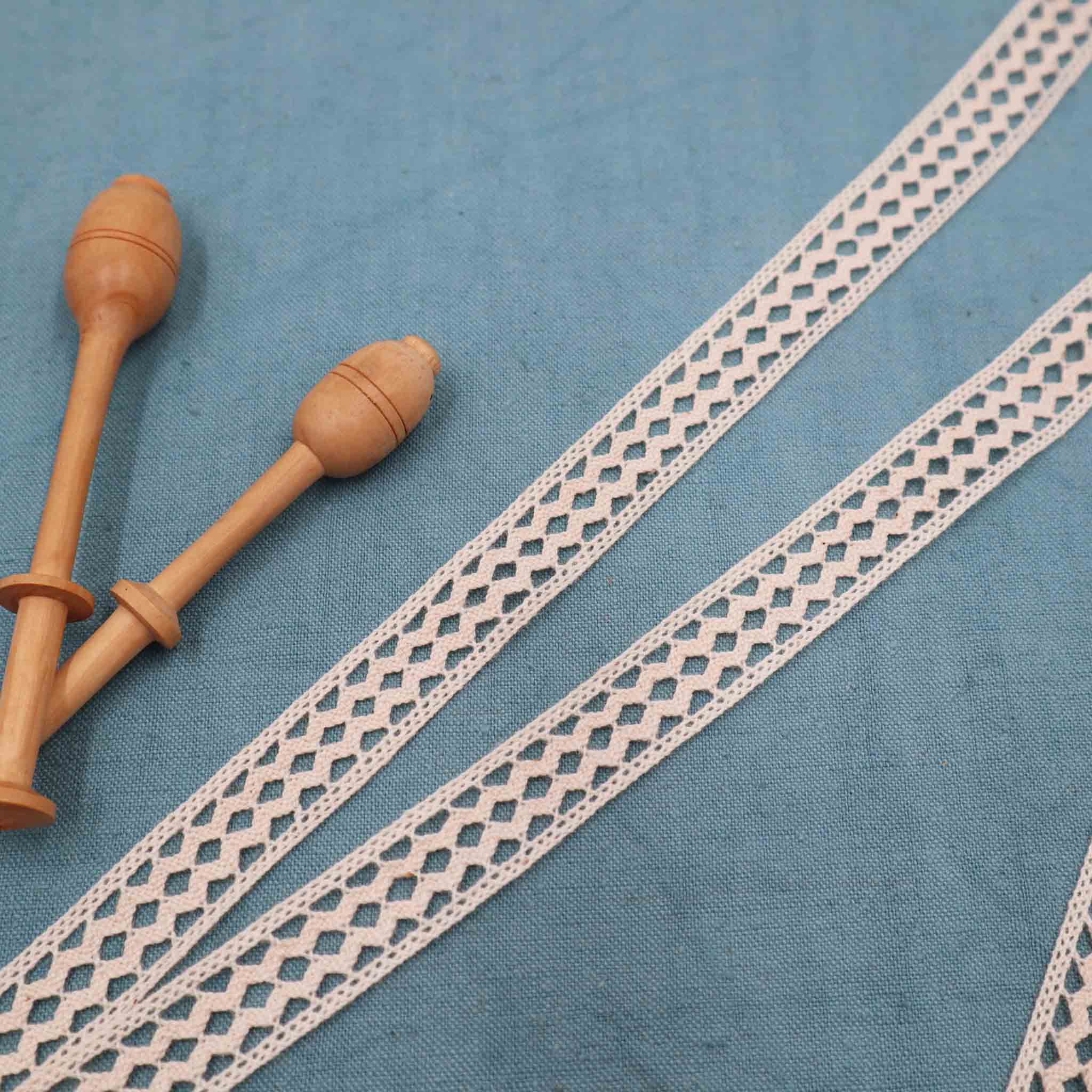 Cotton Bobbin Lace Trim - Bobbins&Needles