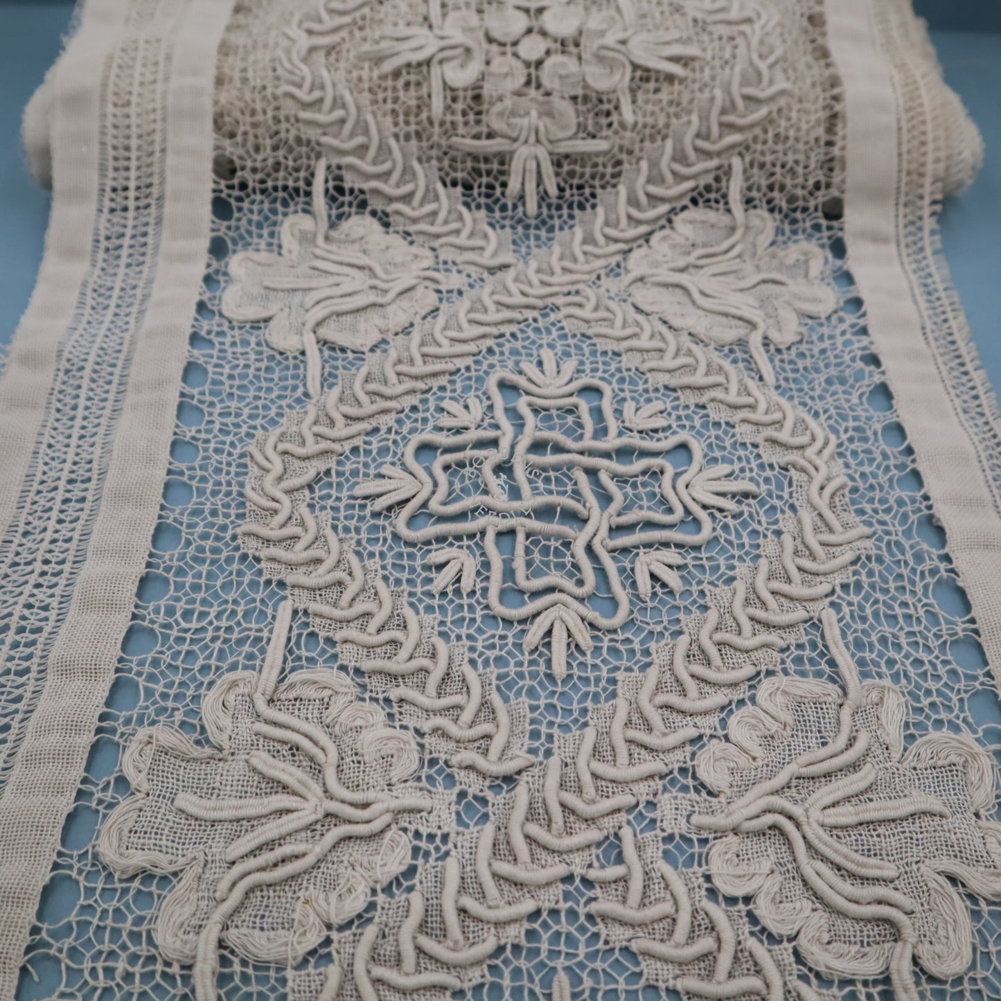 Antique Belgian Handmade Tape Lace Panel – 3m – Cotton Lace Insertion with Floral Medallion Design - Bobbins&Needles