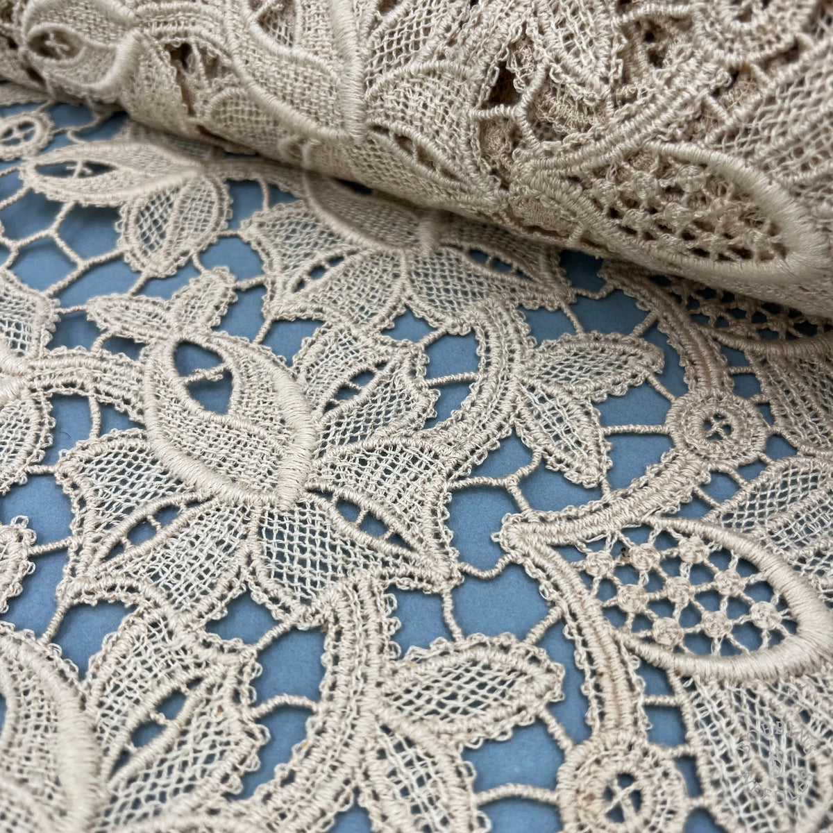 Antique Floral Guipure Lace Border – 380 × 35 cm