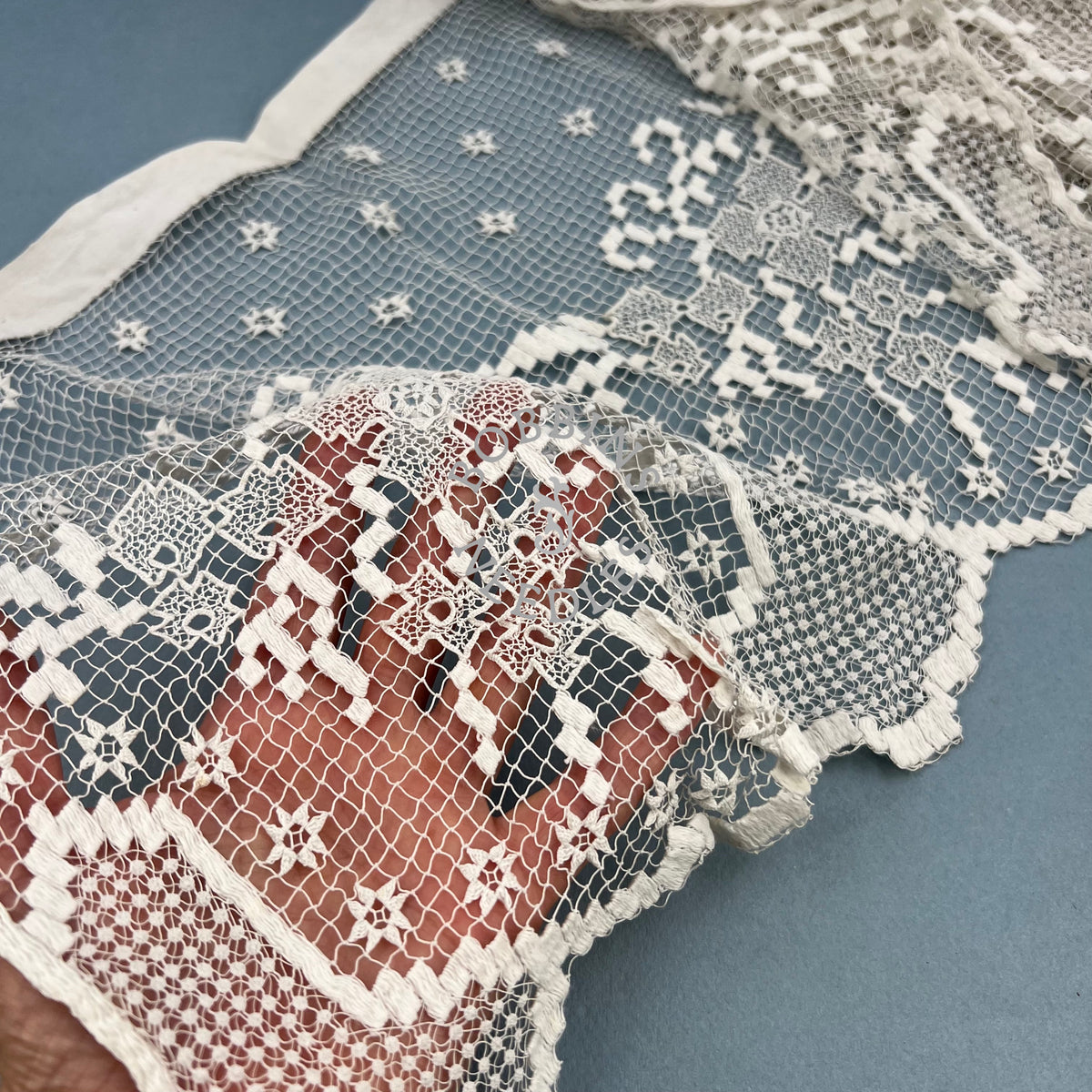 Antique Handmade Filet Lace Panel– Religious Altar Border – 200 × 30 cm