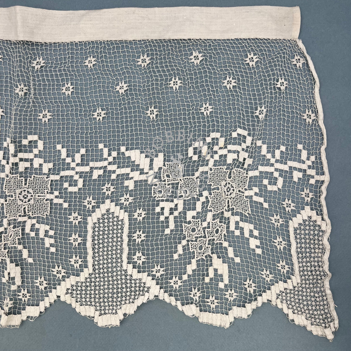 Antique Handmade Filet Lace Panel– Religious Altar Border – 200 × 30 cm