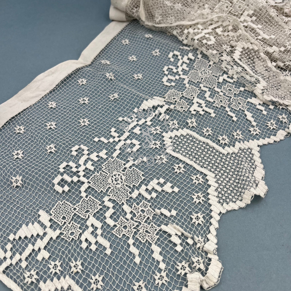 Antique Handmade Filet Lace Panel– Religious Altar Border – 200 × 30 cm