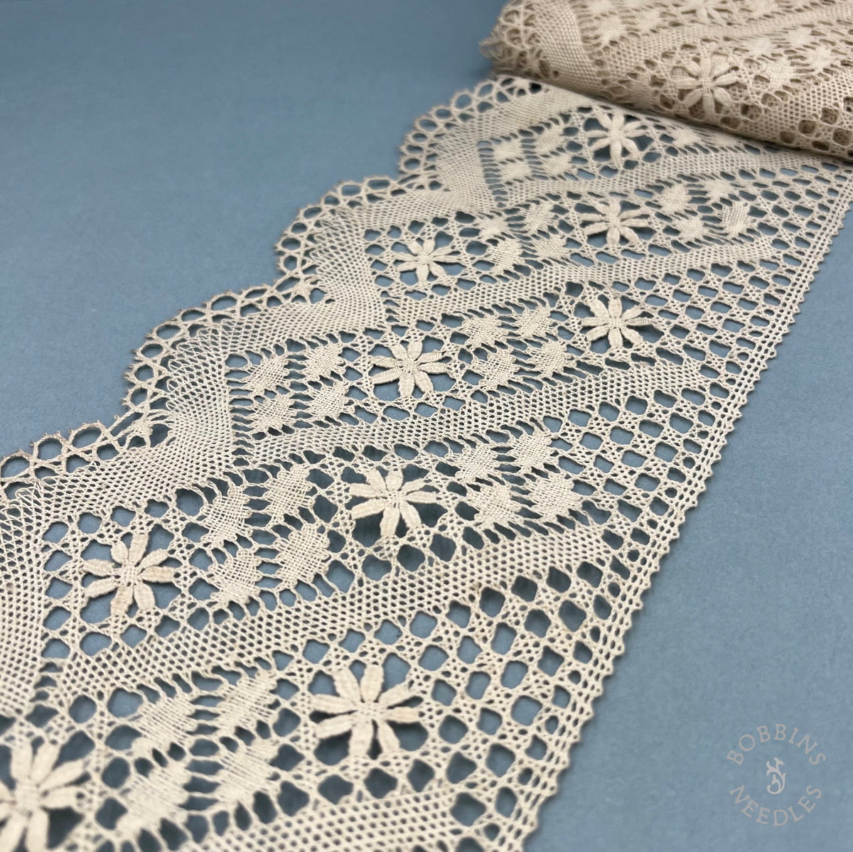 Antique Handmade Bobbin Lace Trim with Floral Pattern – 5.6 Metres