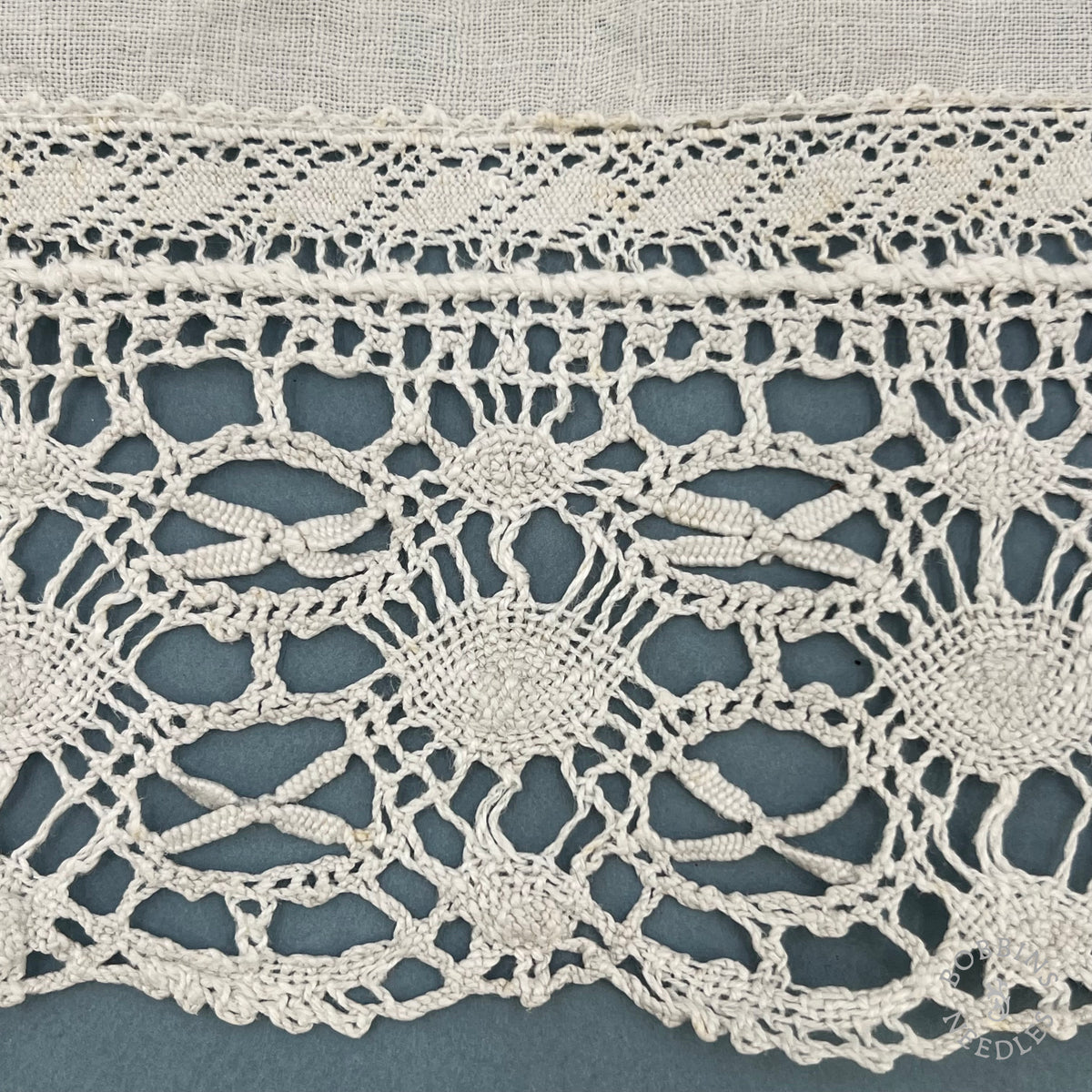 Antique Handmade Bobbin Lace Trim – 315 × 13 cm