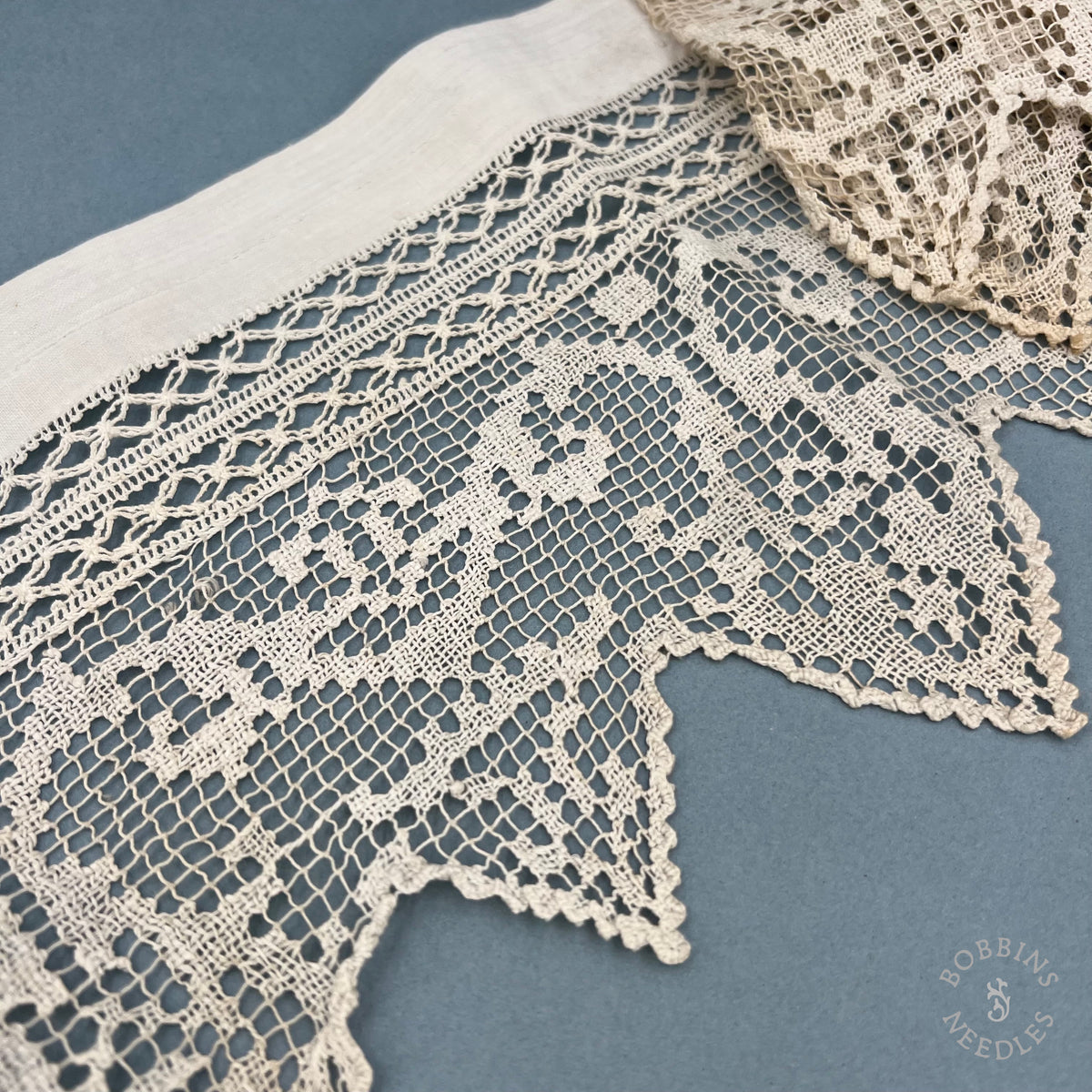 Antique Handmade Filet Lace Altar Border with Pointed Edge – 230 × 20 cm