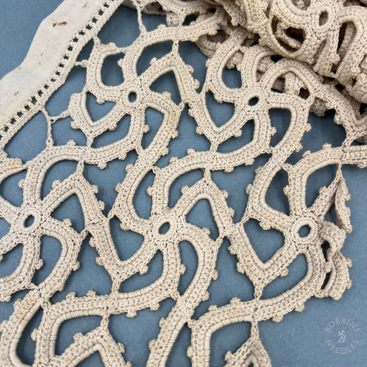 Antique Handmade Crochet Lace Border with Floral Motifs – 300 × 19 cm