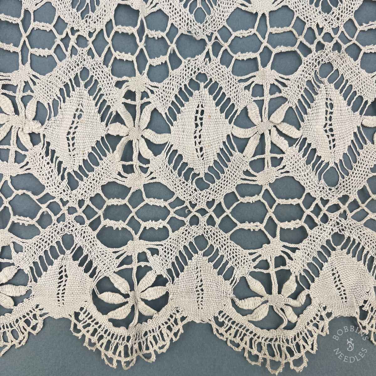 Antique Handmade Bobbin Lace Border – Floral & Geometric Design – 200 × 26 cm