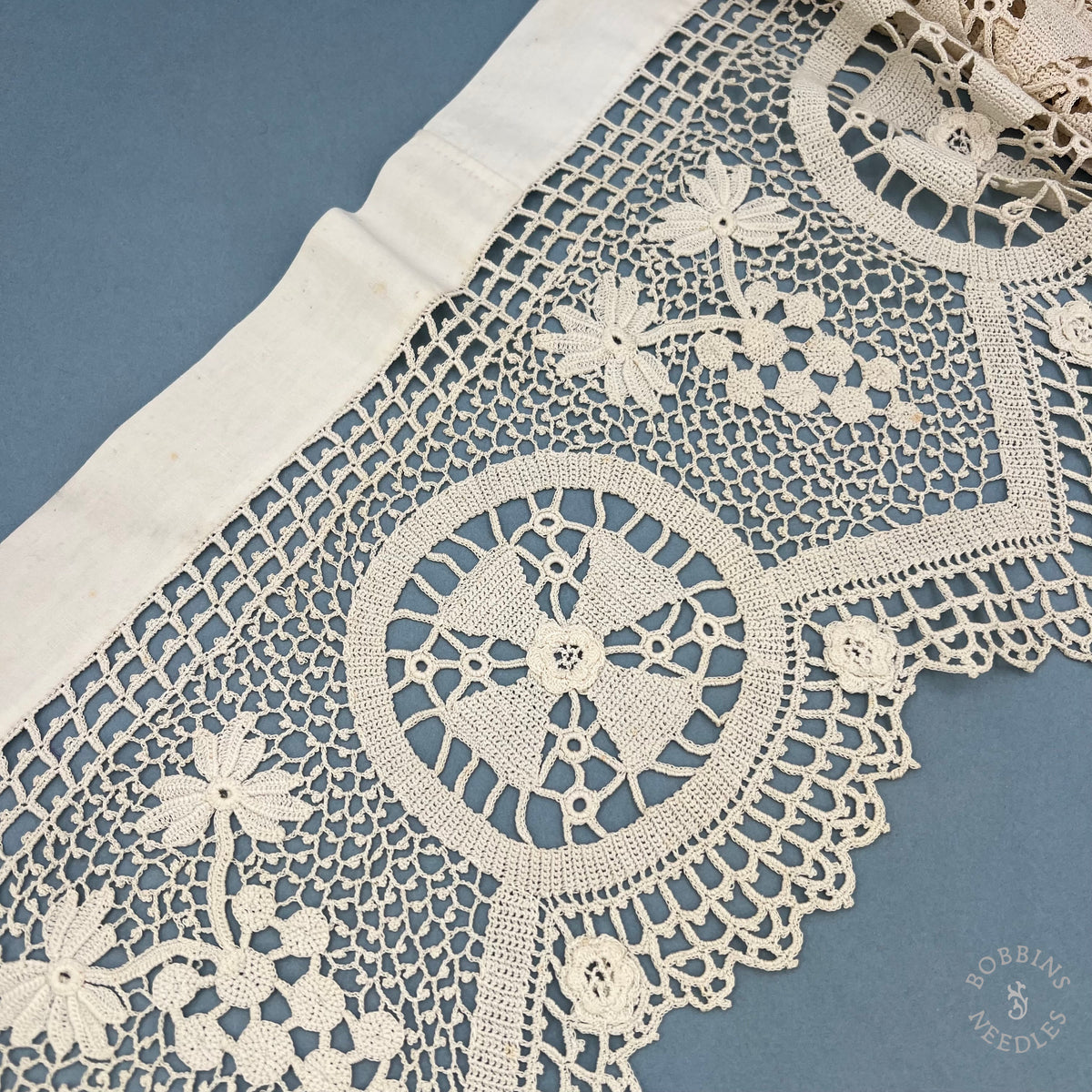 Antique Handmade Religious Crochet Lace Border with Cross Medallions – 200 × 25 cm