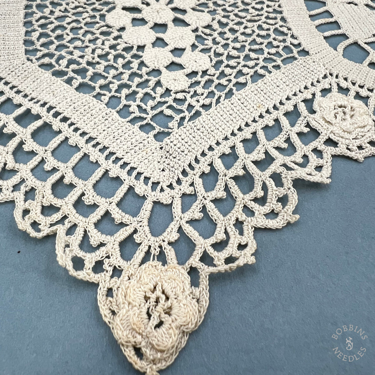 Antique Handmade Religious Crochet Lace Border with Cross Medallions – 200 × 25 cm