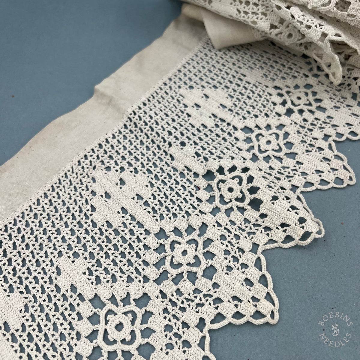 Antique Handmade Filet Crochet Religious Lace Border – 450 × 19 cm