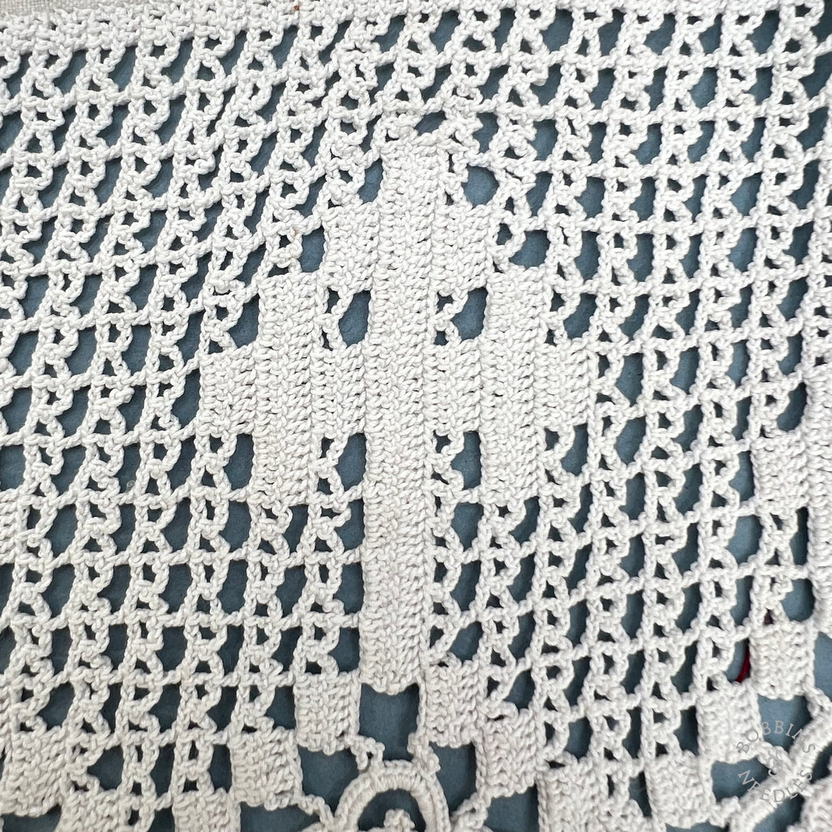 Antique Handmade Filet Crochet Religious Lace Border – 450 × 19 cm