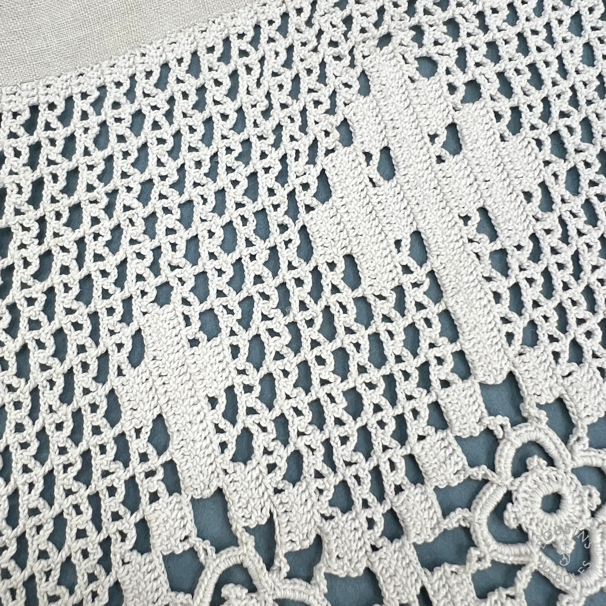 Antique Handmade Filet Crochet Religious Lace Border – 450 × 19 cm