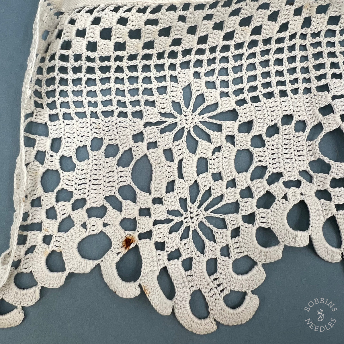 Antique Handmade Filet Crochet Lace Border – 280 × 12 cm