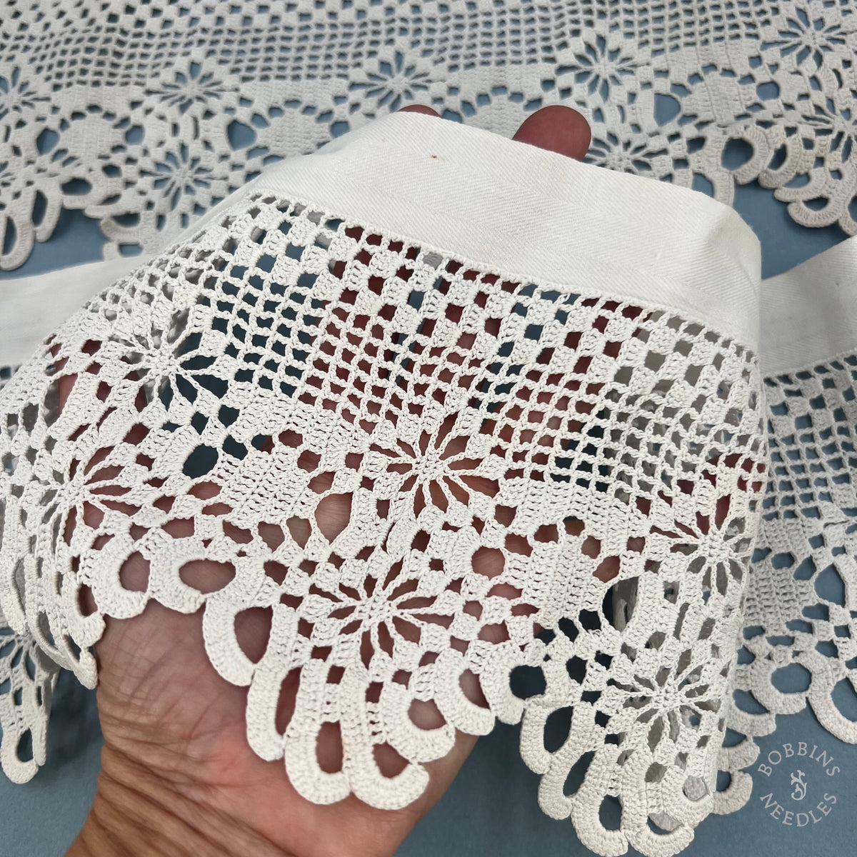 Antique Handmade Filet Crochet Lace Border – 280 × 12 cm