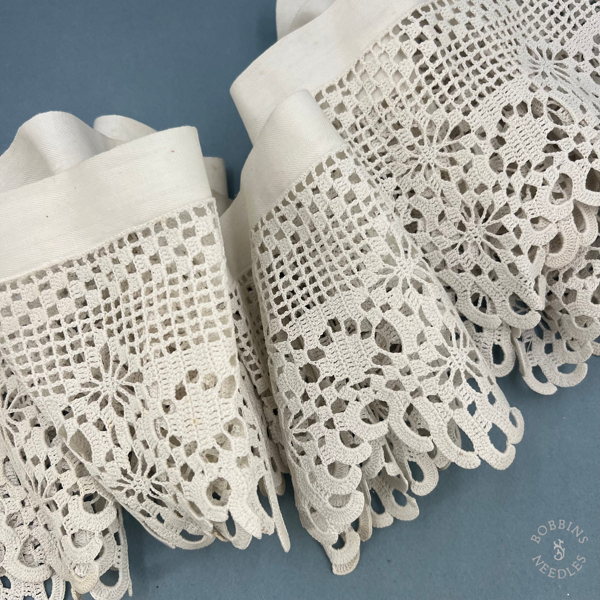 Antique Handmade Filet Crochet Lace Border – 280 × 12 cm