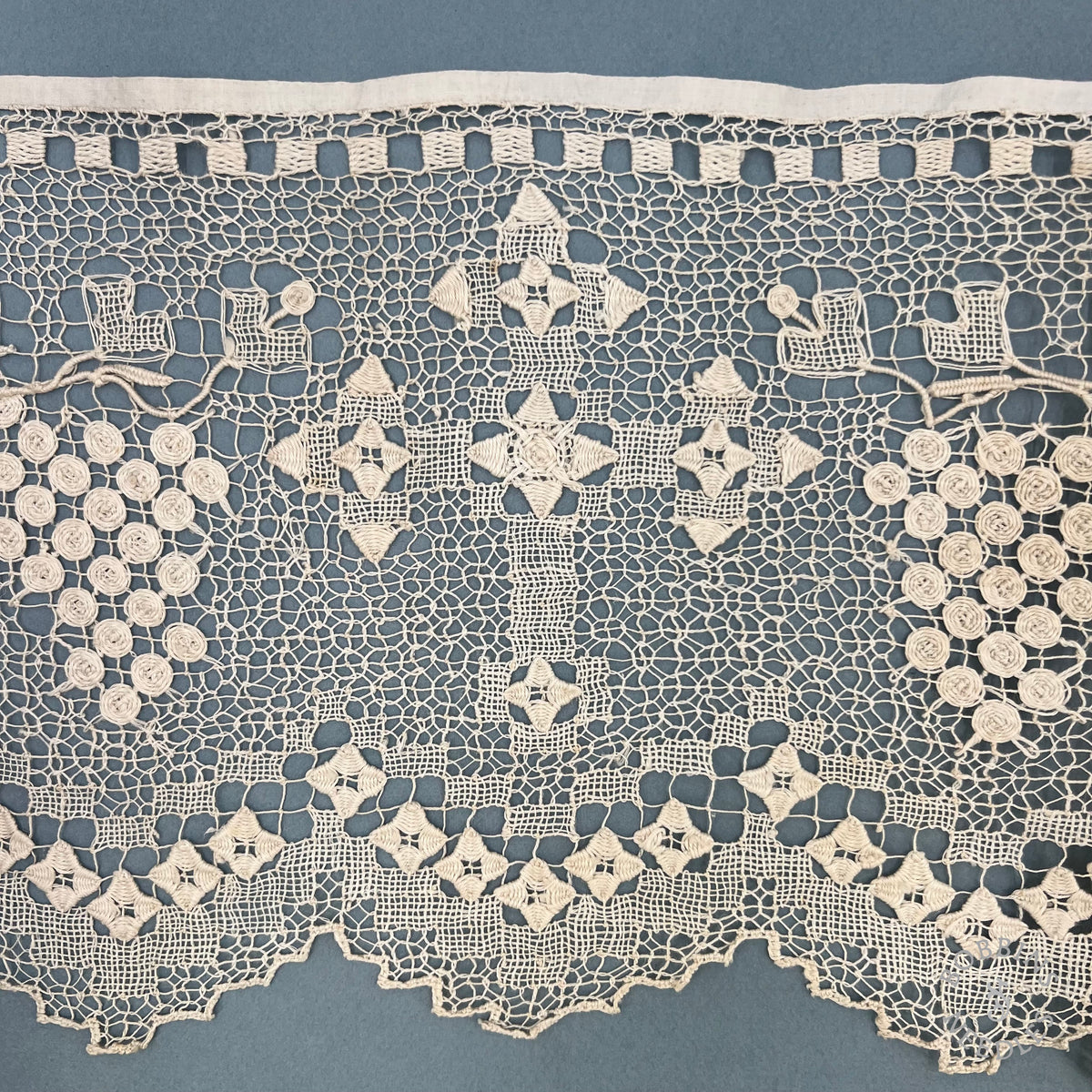 Antique Handmade Religious Lace Border – Grapes & Crosses – 630 × 25 cm