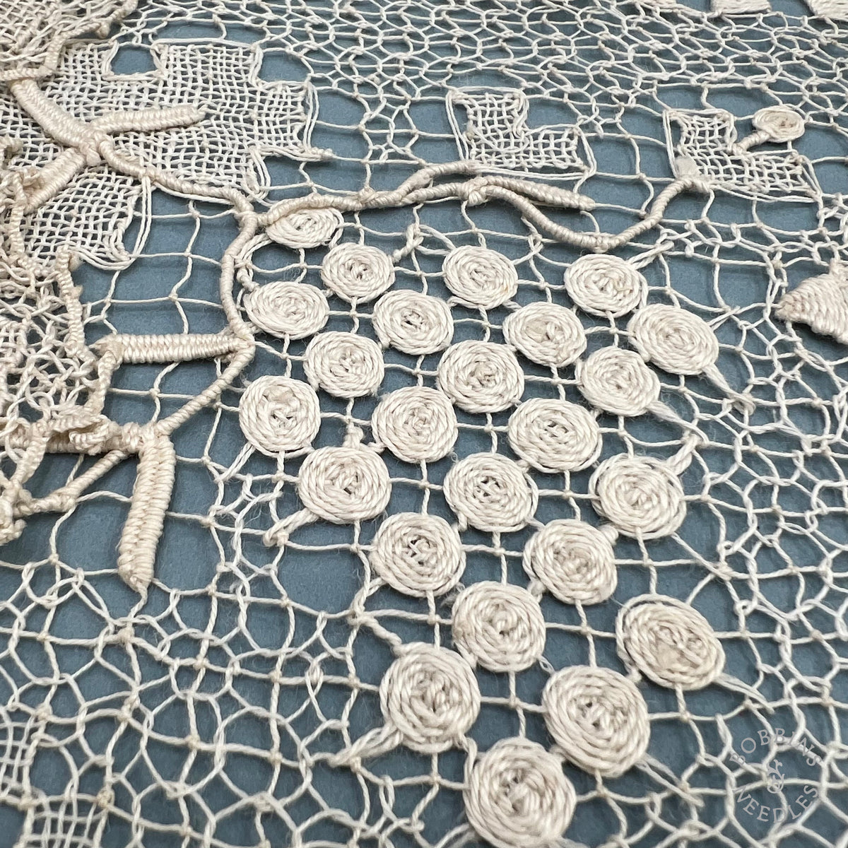 Antique Handmade Religious Lace Border – Grapes & Crosses – 630 × 25 cm