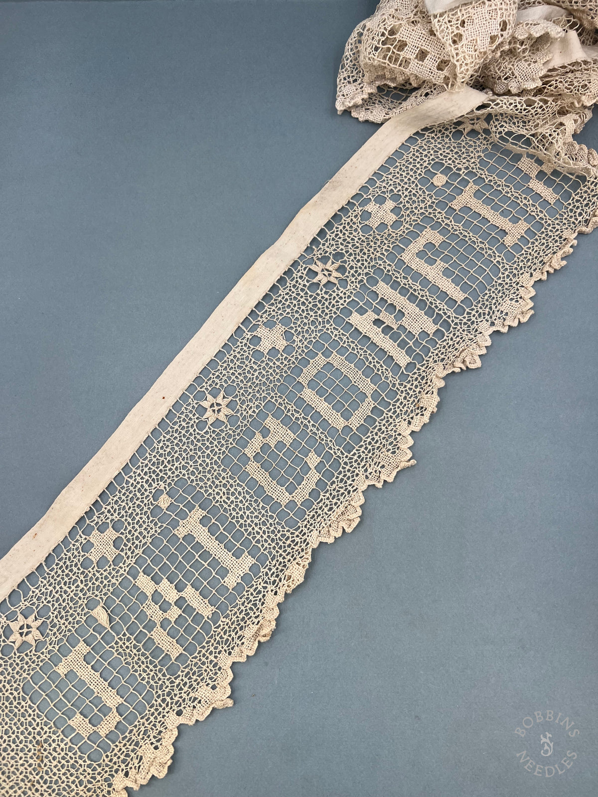 Antique Handmade Religious Filet Lace Border – Sacred Heart of Jesus – 380 cm