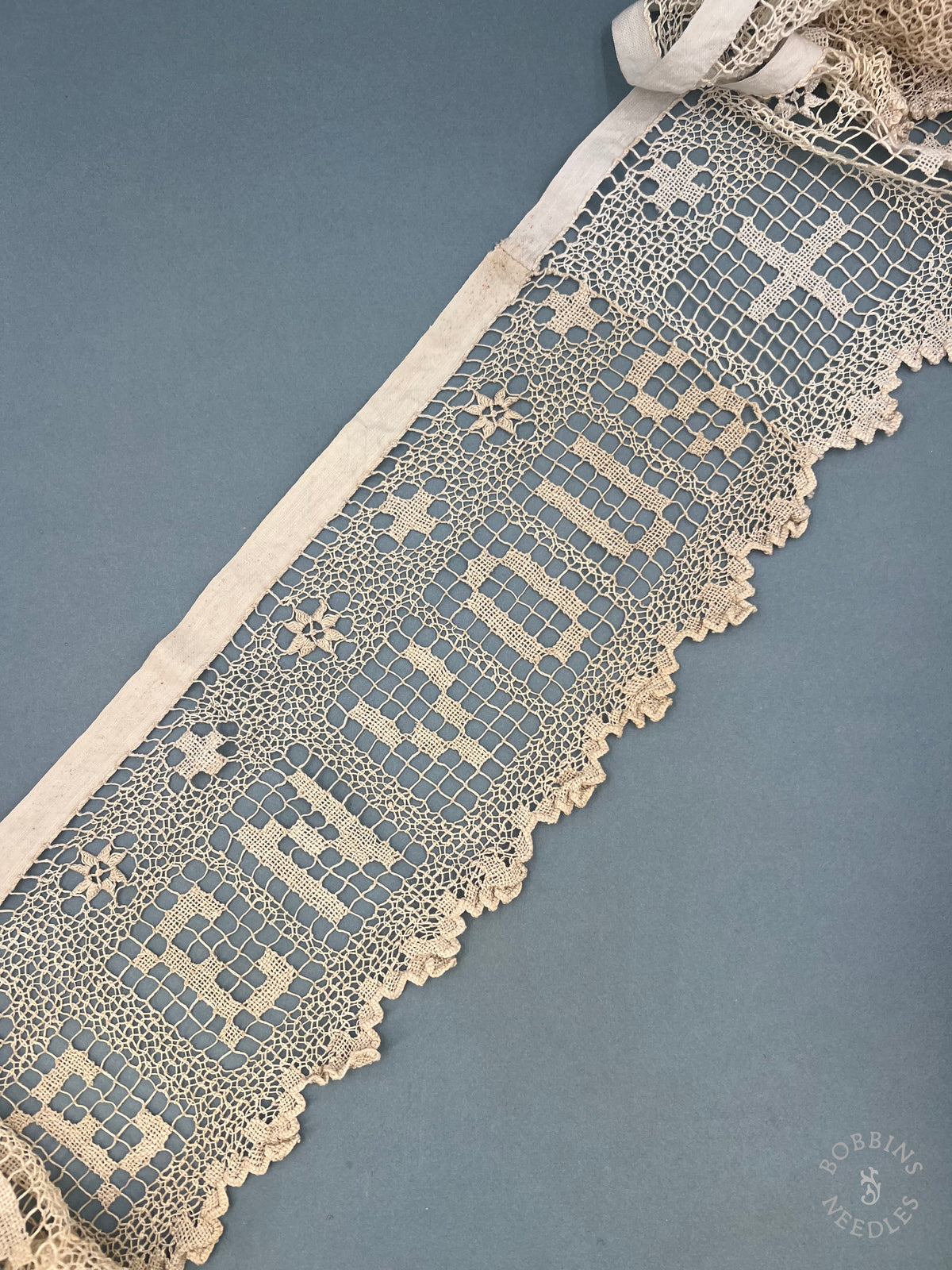 Antique Handmade Religious Filet Lace Border – Sacred Heart of Jesus – 380 cm