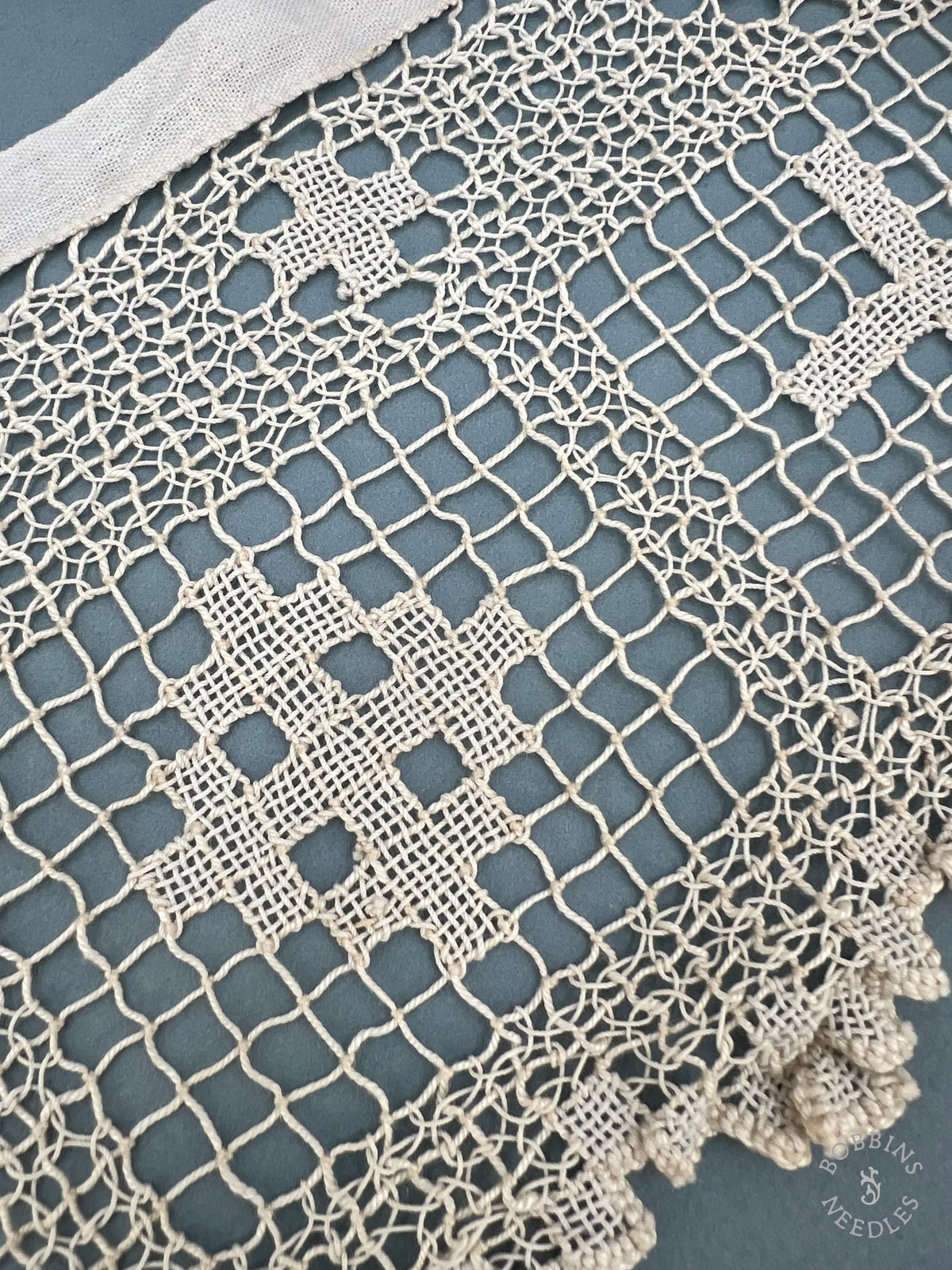 Antique Handmade Religious Filet Lace Border – Sacred Heart of Jesus – 380 cm