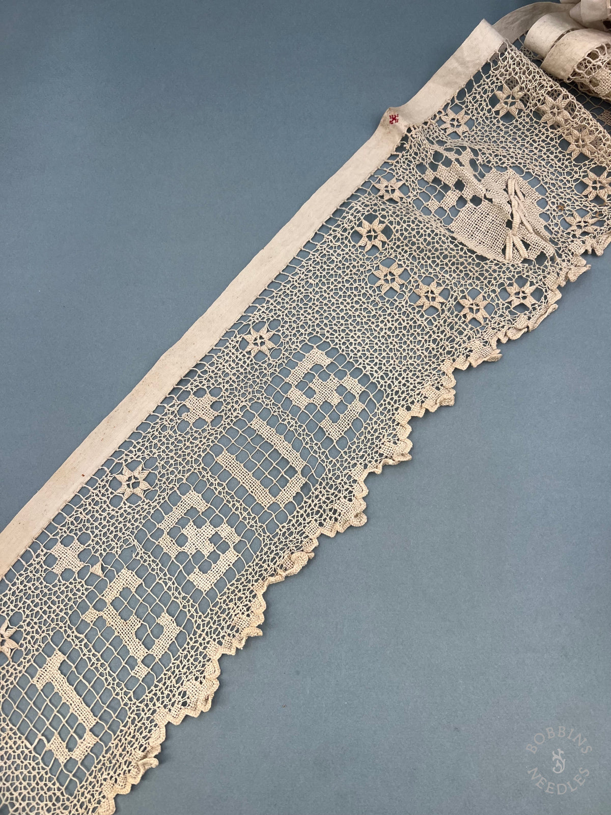 Antique Handmade Religious Filet Lace Border – Sacred Heart of Jesus – 380 cm