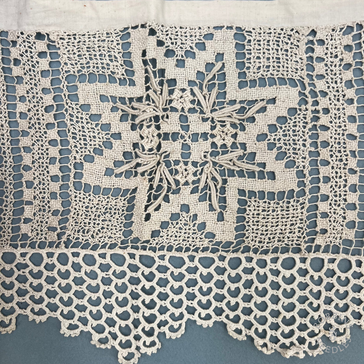 Antique Handmade Filet Lace with Mixed Embroidery Patterns – 320 × 23 cm
