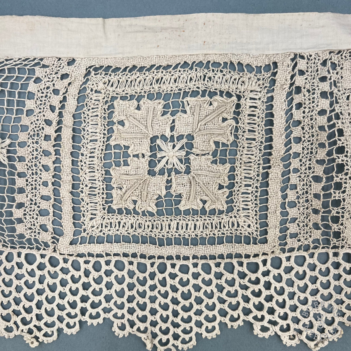 Antique Handmade Filet Lace with Mixed Embroidery Patterns – 320 × 23 cm