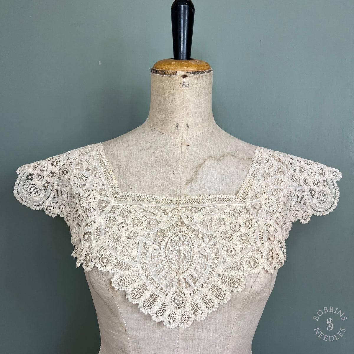 Antique Handmade Brussels Duchesse Style Lace Bertha Collar