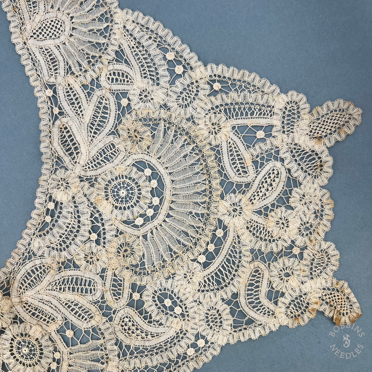 Antique Collar Lace - Handmade Brussels Duchesse Style