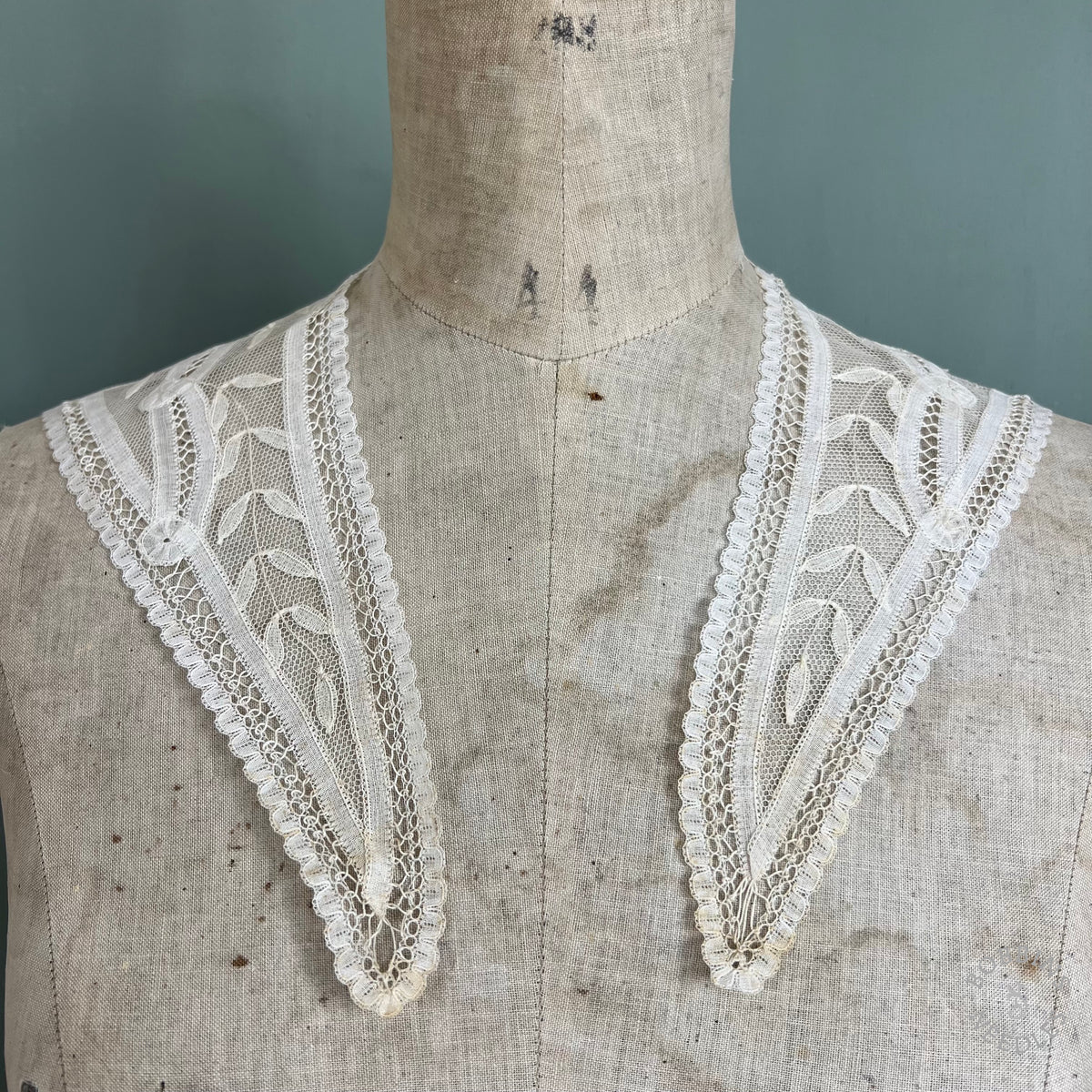 Antique Handmade Brussels Appliqué Lace Collar