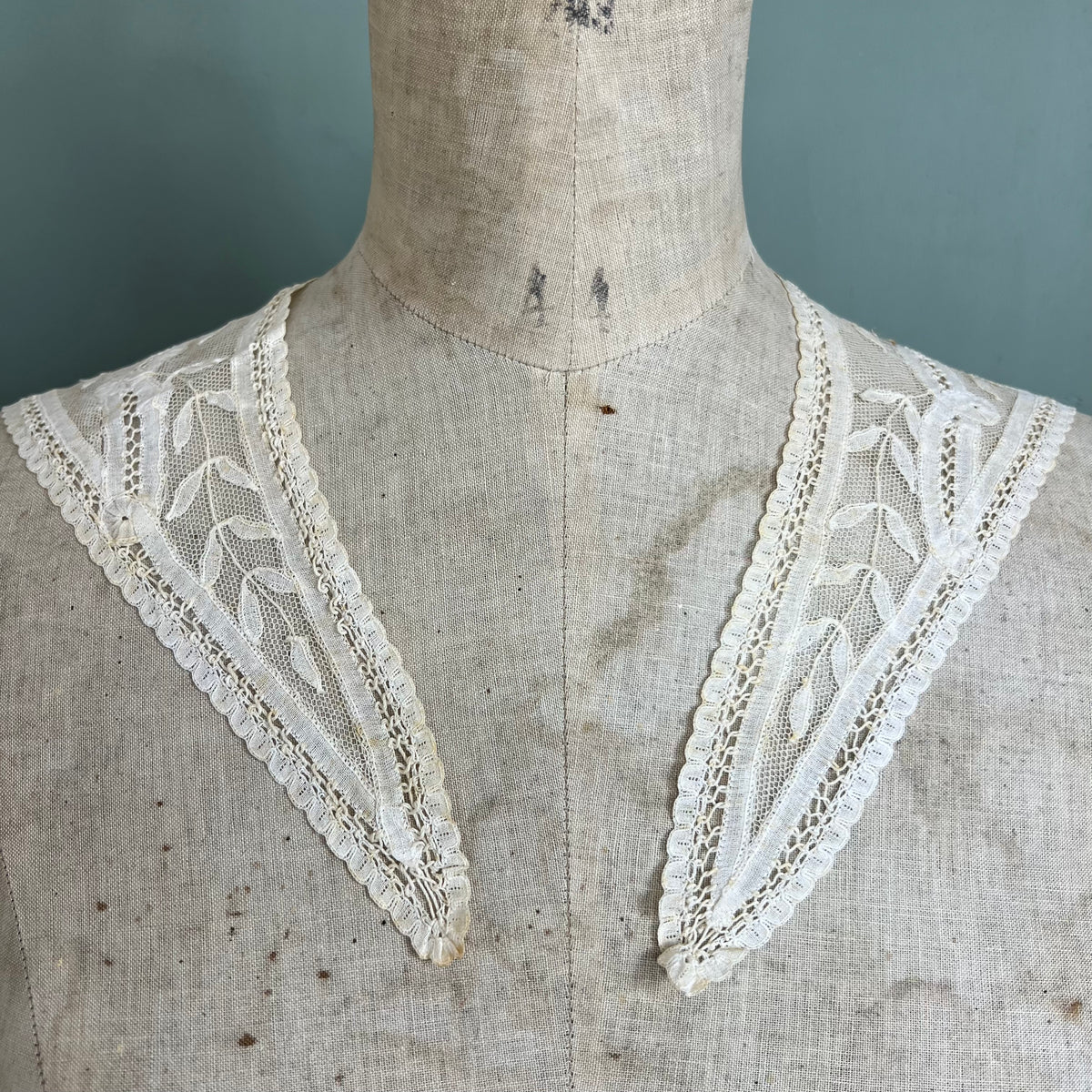 Antique Lace Collar Handmade Brussels Appliqué