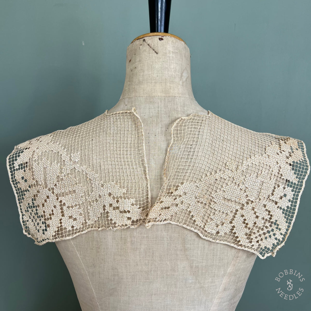 Antique Handmade Filet Lace Collar – Square Shoulder Capelet