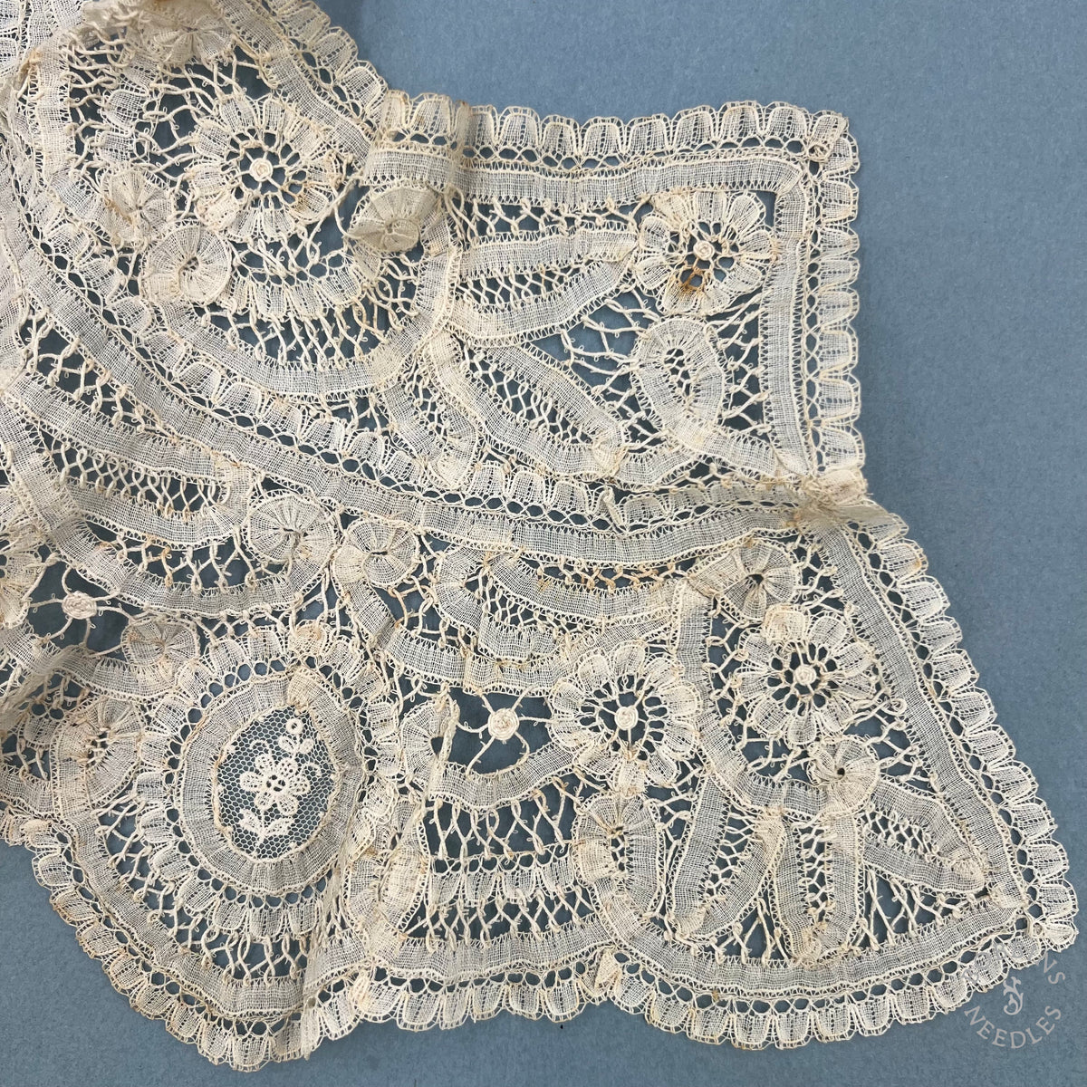 Antique Handmade Brussels Duchesse-Style High Neck Lace Collar