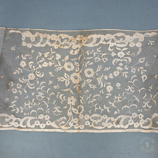Antique Brussels Appliqué Style Lace Insertion – 46 × 23 cm