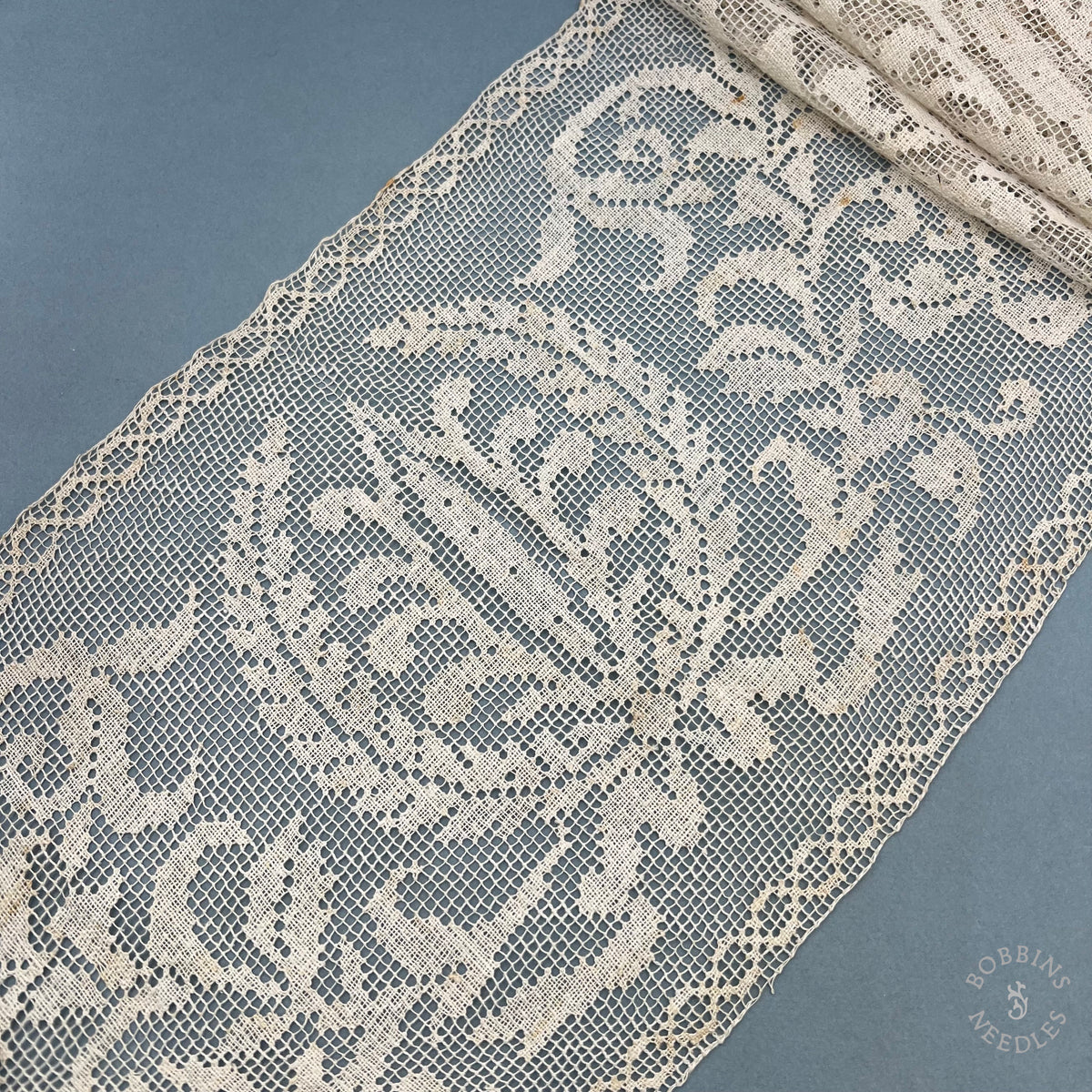 Antique Handmade Filet Lace Table Runner or Panel – 138 × 26 cm