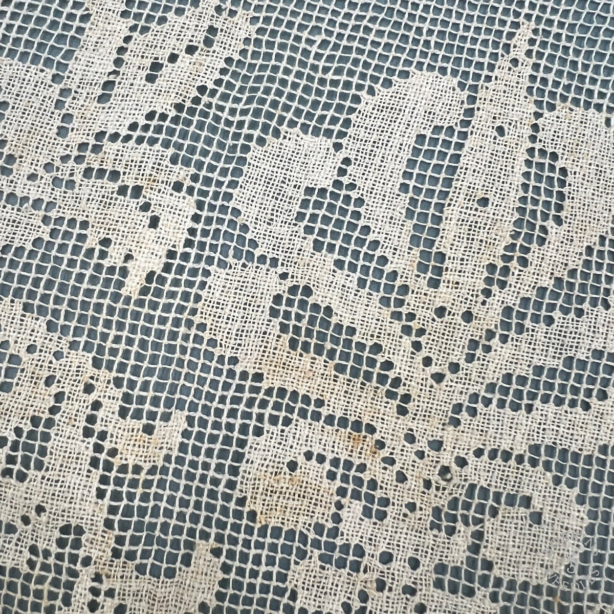 Antique Handmade Filet Lace Table Runner or Panel – 138 × 26 cm