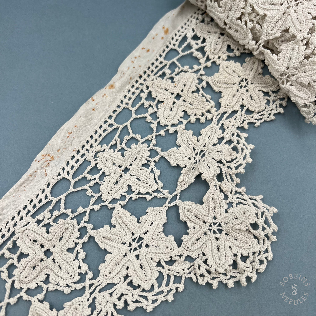 Antique Handmade Irish Crochet Altar Lace Border – 327 × 20 cm