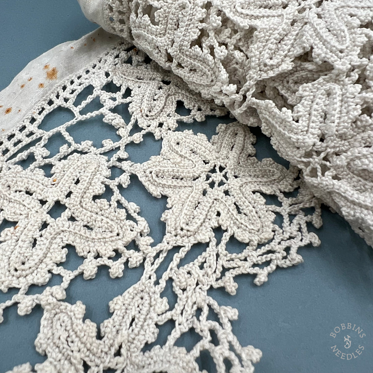 Antique Handmade Irish Crochet Altar Lace Border – 327 × 20 cm