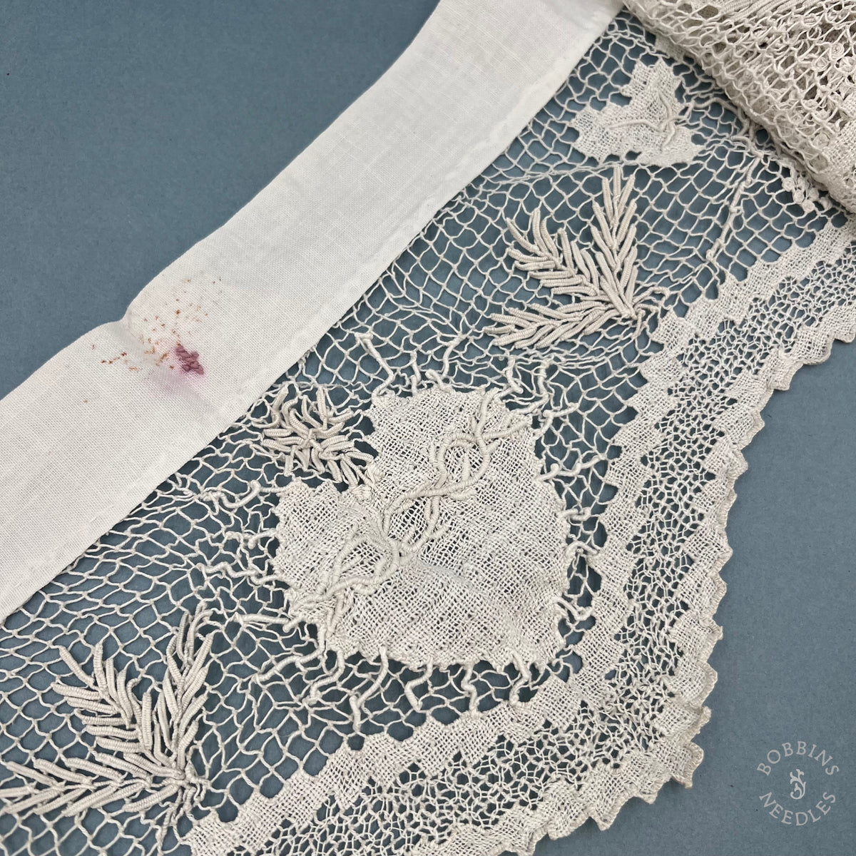 Antique Handmade Religious Filet Lace Altar Border – 400 × 20 cm