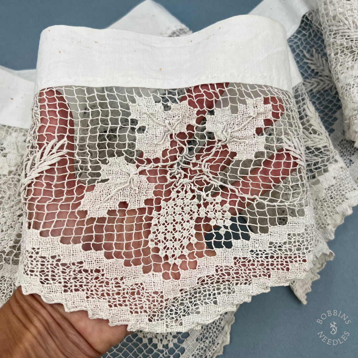 Antique Handmade Religious Filet Lace Altar Border – 400 × 20 cm