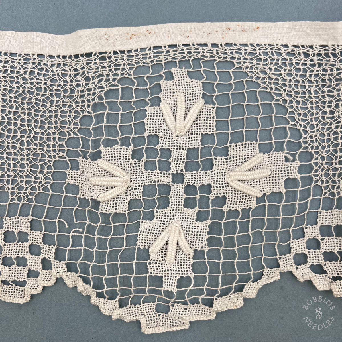Antique Handmade Filet Altar Lace with IHS Christogram & Sacred Heart – 245 × 20 cm